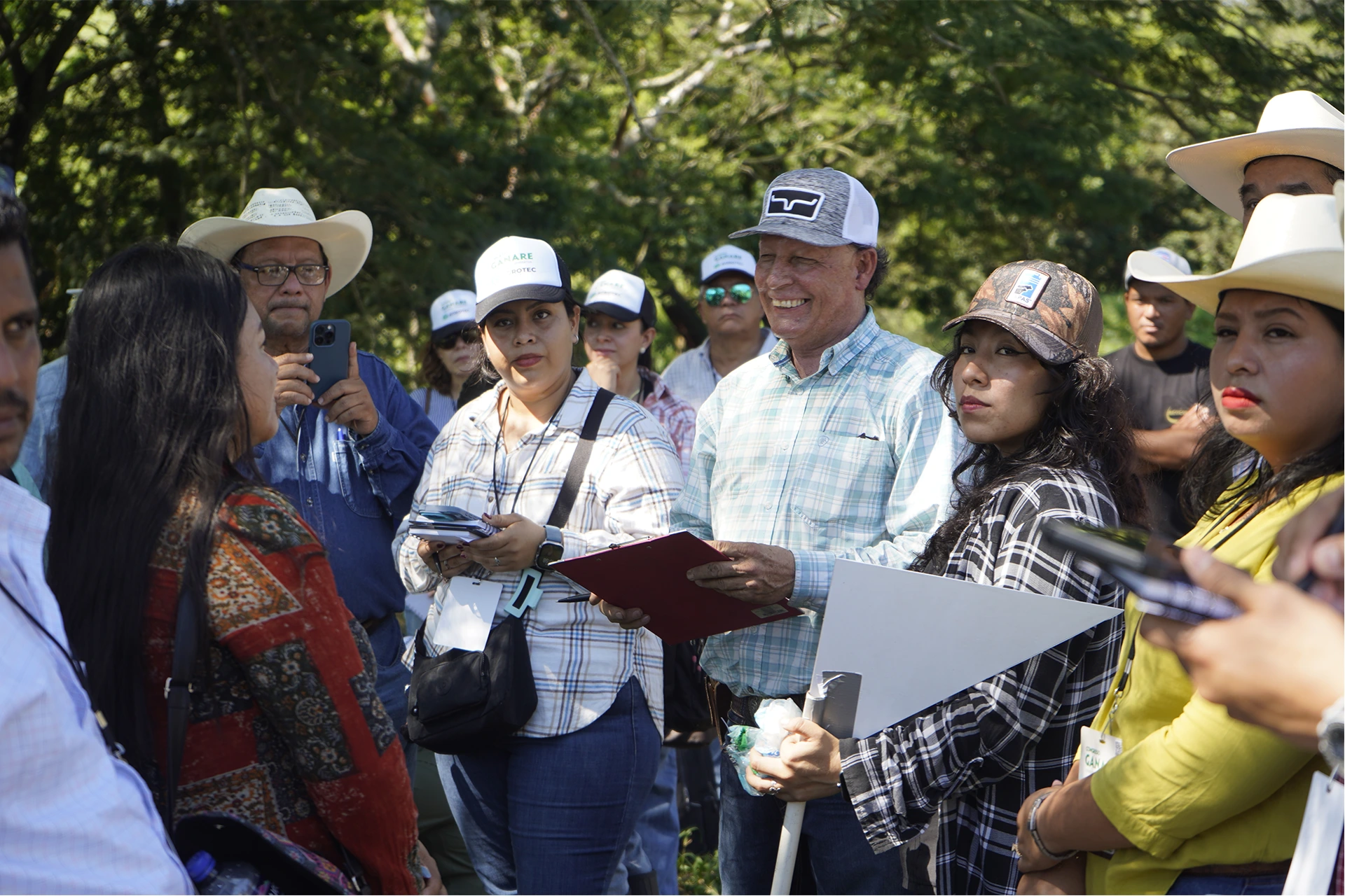 Asistentes en el campo