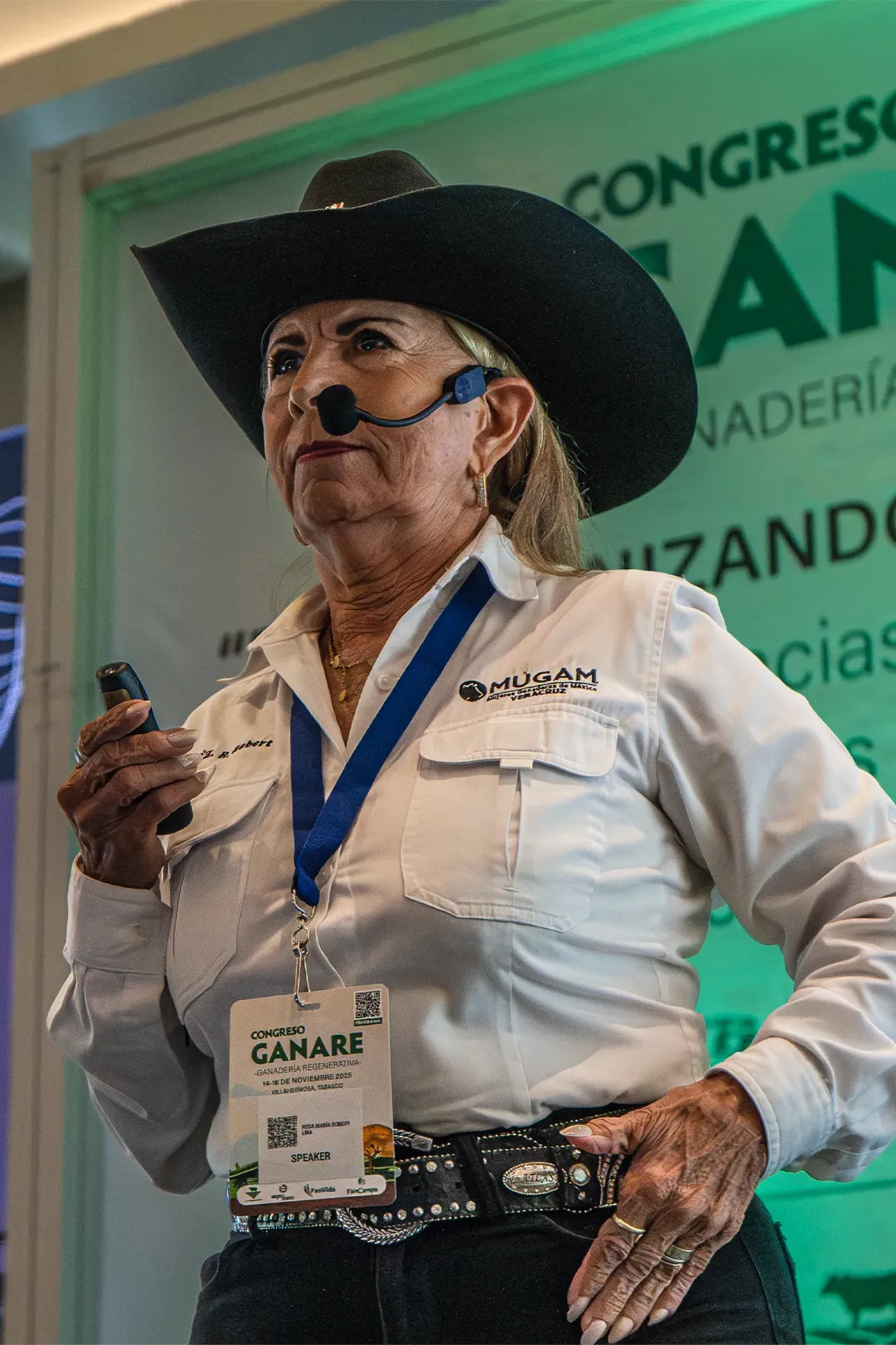 Ponente durante exposición